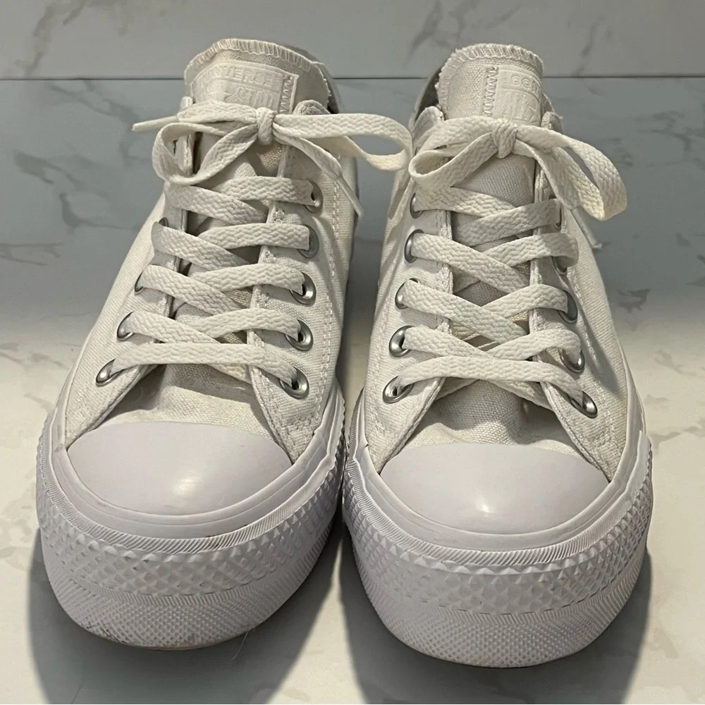 Converse Chuck Taylor All White Platform Shoes - Picture 3 of 14